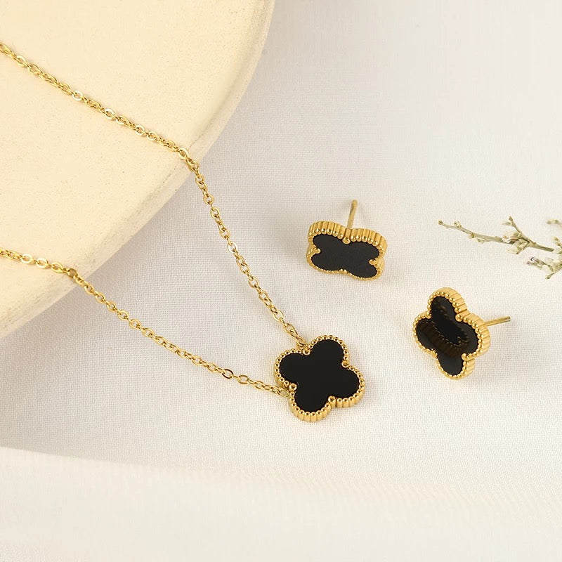 Clover Earing Necklace Set